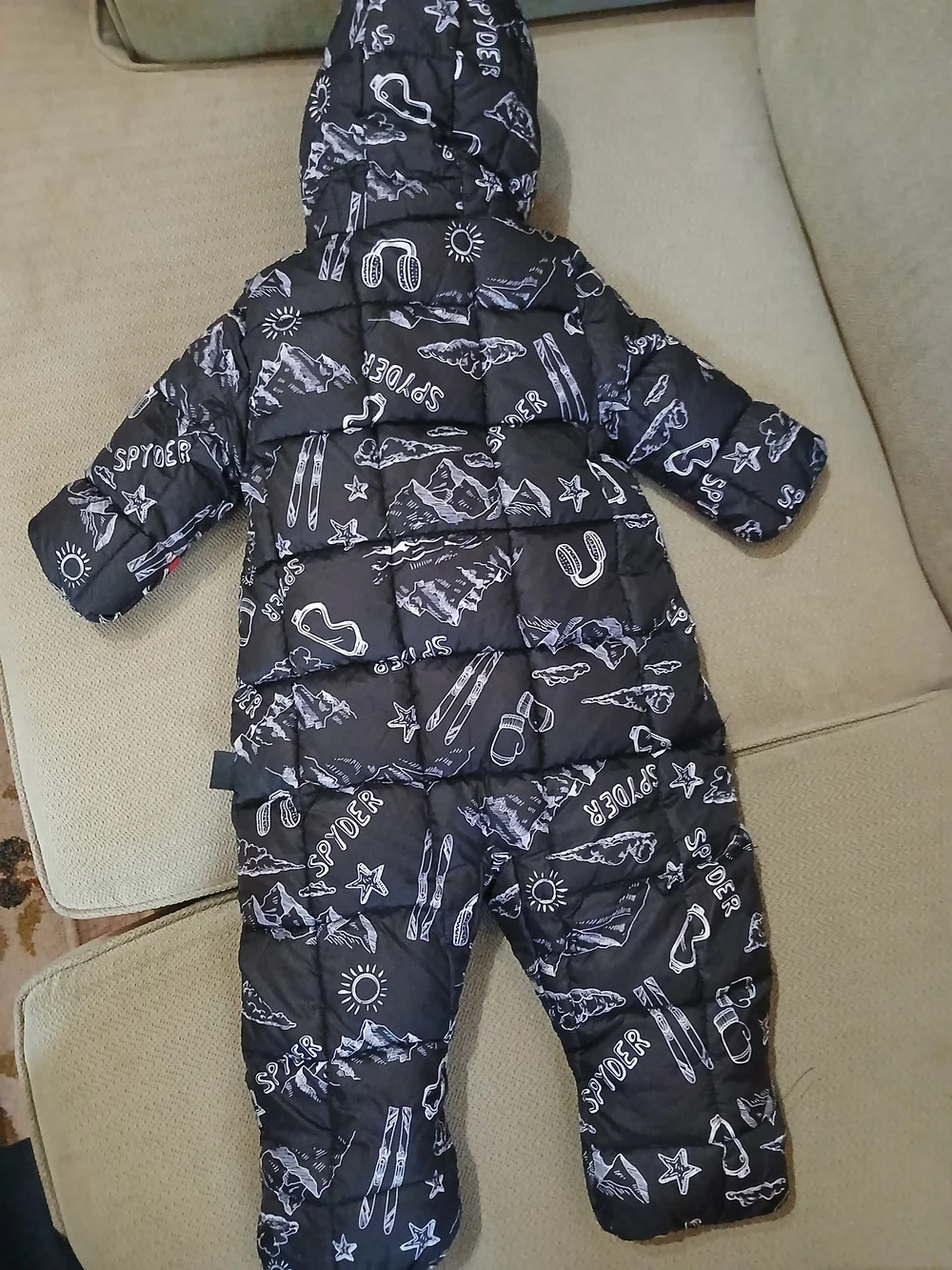 Spyder Black and Red Infant Snowsuit NWT White Graphics Red Fleece Lining 3-6 M